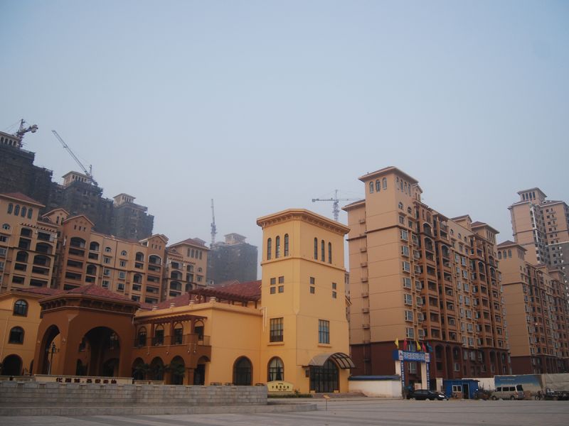 華強城一期二標段工程（2010年省文明工地、省“結(jié)構中州杯”工程）